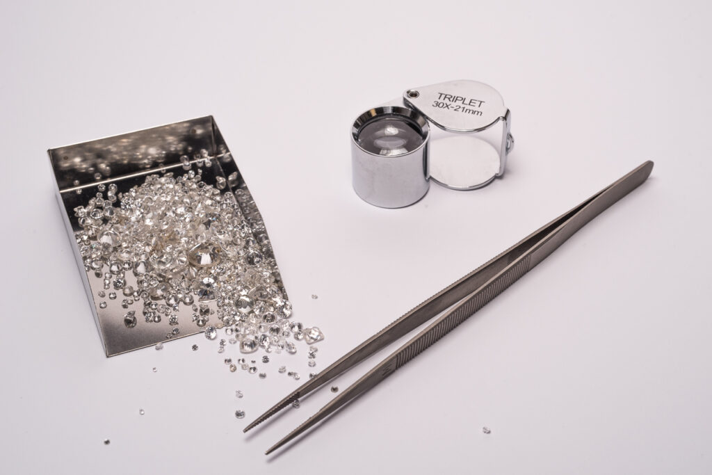 Vendere diamanti sciolti o incastonati, quali sono le differenze